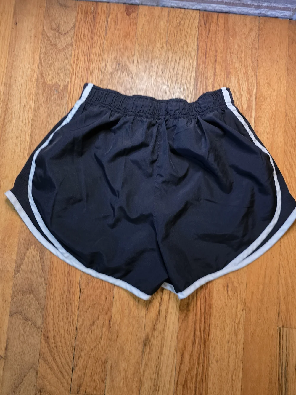 Nike Dri-FIT Tempo Running Shorts Black White Built-In Brief Women's